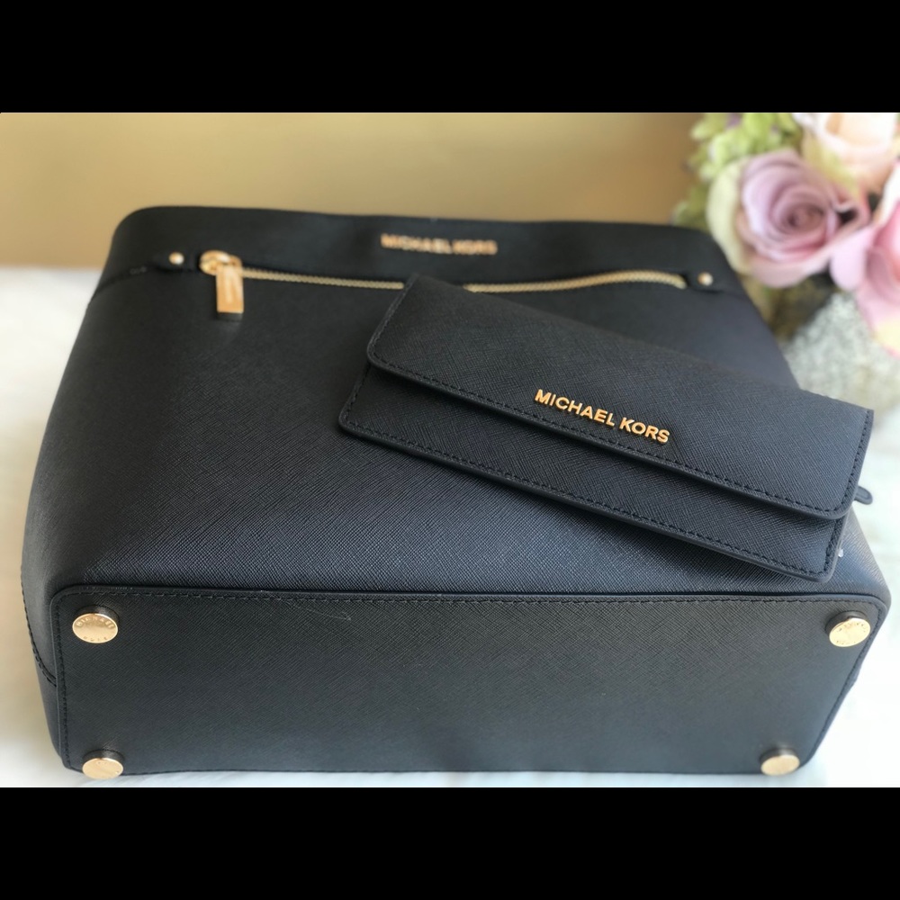 🌷MICHAEL KORS Black  Satchel Set - Picture 3 of 6